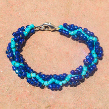 Load image into Gallery viewer, Blue and Turquoise Spiral Rope Chain Bracelet with silver lobster claw clasp