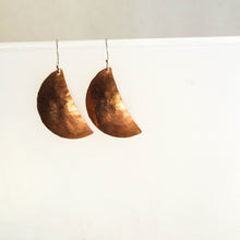 Load image into Gallery viewer, Half Moon Hammered Copper Earrings
