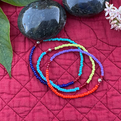 Color-blocked stretchy bracelets