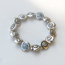 Load image into Gallery viewer, Stretchy Bracelet with Pewter Beads, Silver Shells