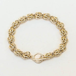 Gold Chain Maille Bracelet in Sweet Pea Weave with toggle clasp