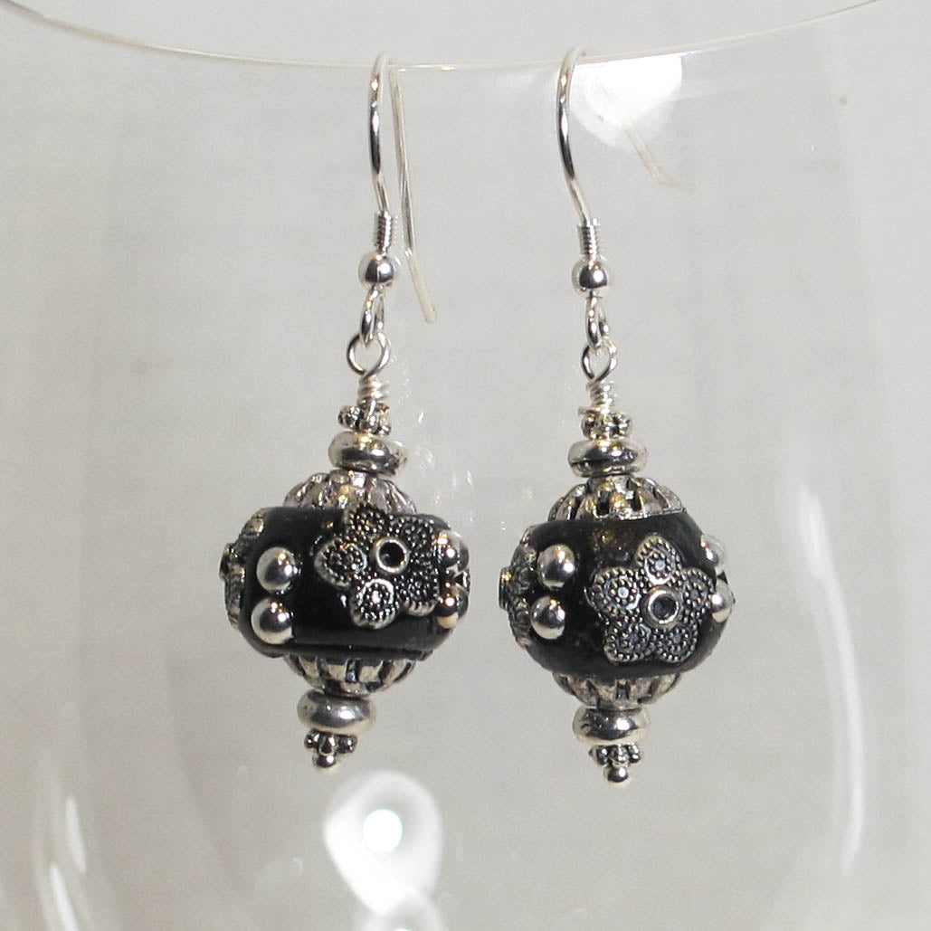 Exotic Beads Earrings, black and silver