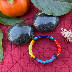 Color-Blocked 3-Strand Stretch Bracelet with Horn Spacers