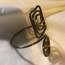 Load image into Gallery viewer, Antique Brass Spiral/Square Adjustable Wire Ring 