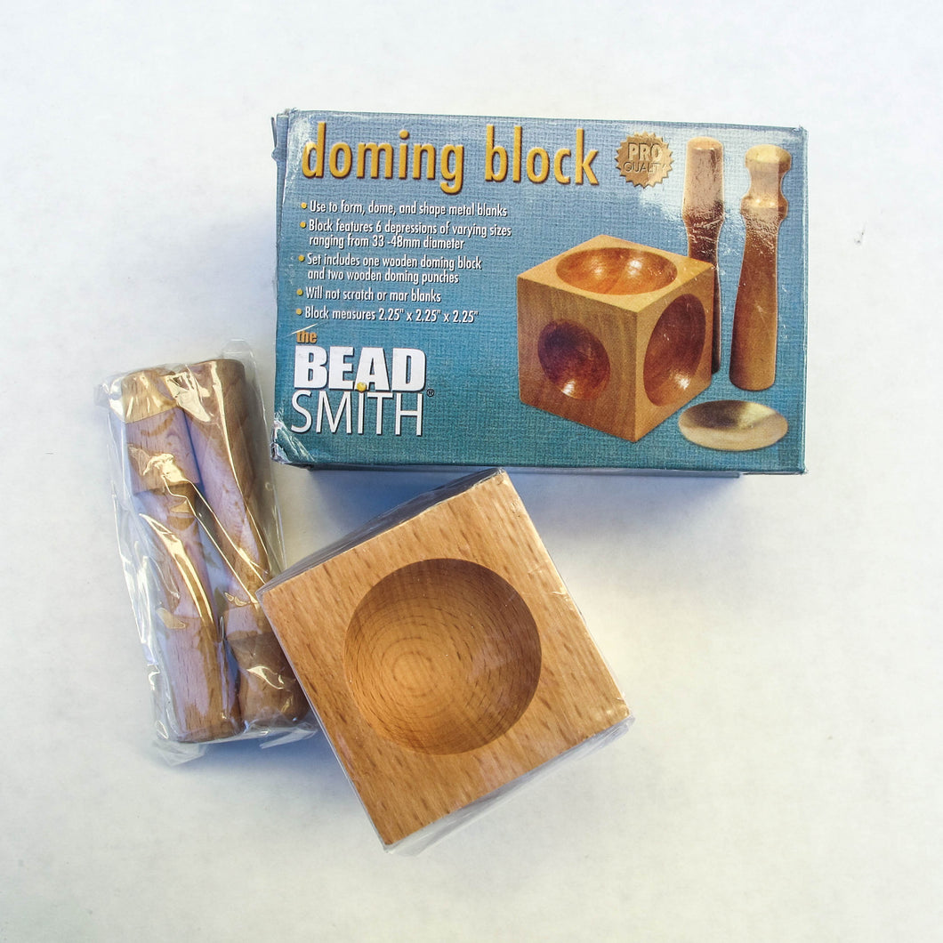 Beadsmith Doming Block, Wood, with 2 Punches